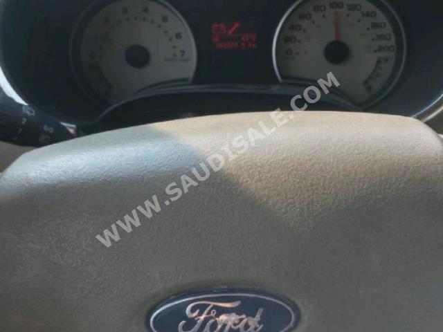2010 فورد اكسبلورر