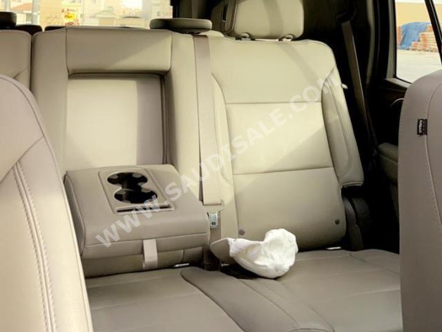 2022 شفروليه تاهو زد 71