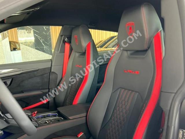 2023 لمبرجيني اوروس بيرفورمانتي