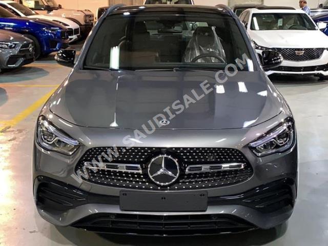 2022 مرسيدس - بنز جي إل أي 200
