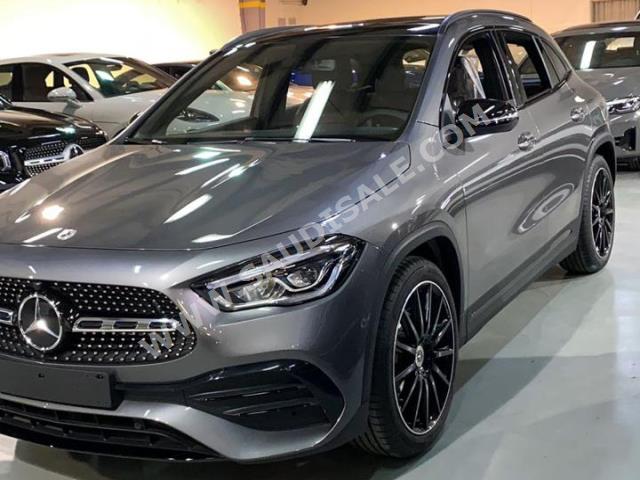 2022 مرسيدس - بنز جي إل أي 200