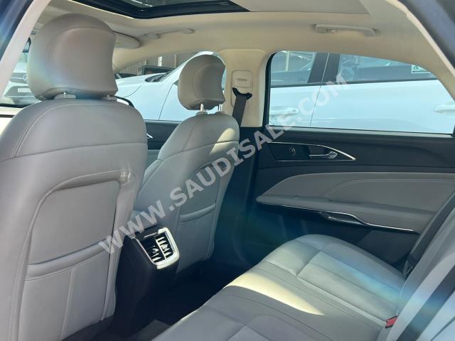 2021 Ford Taurus Titanium