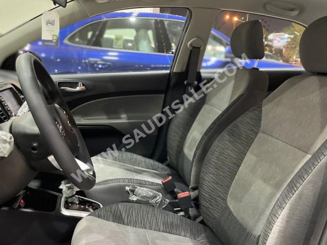 2021 كيا بيجاس