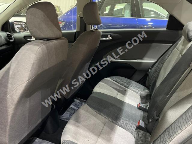 2021 كيا بيجاس