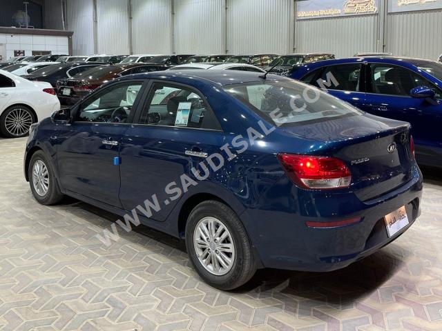 2021 كيا بيجاس