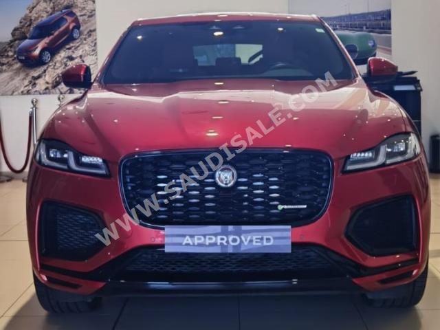 2022 جاكوار اف-بيس