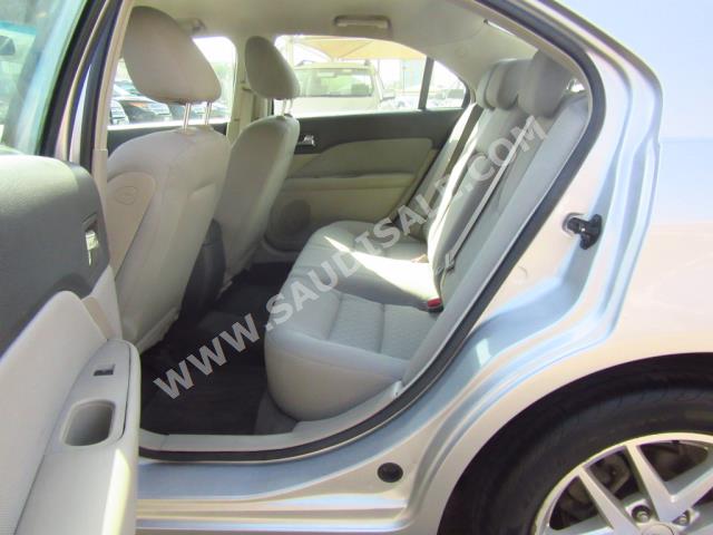 2010 فورد فيوجن