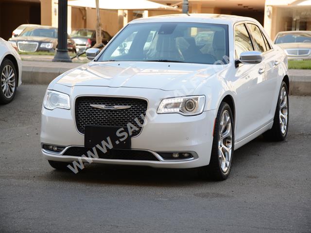 2016 كرايسلر 300 سي