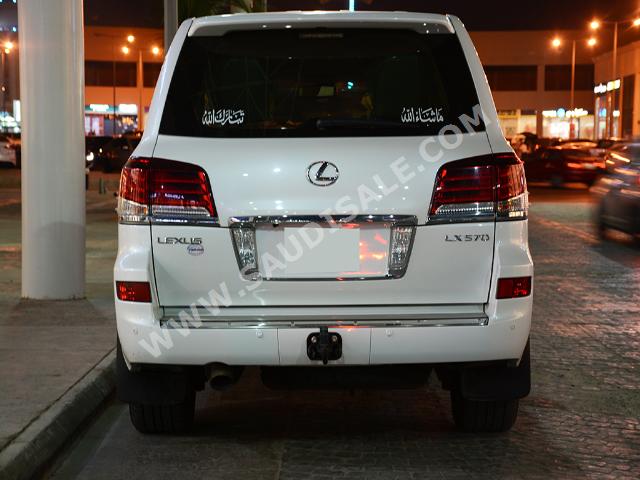 2015 Lexus LX 570