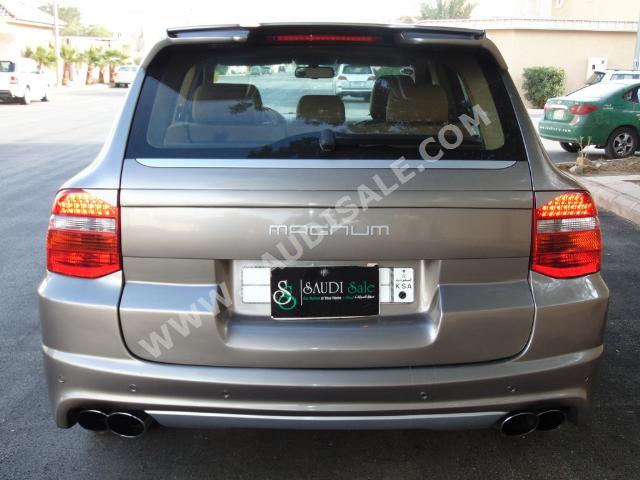 2005 Porsche Cayenne Magnum