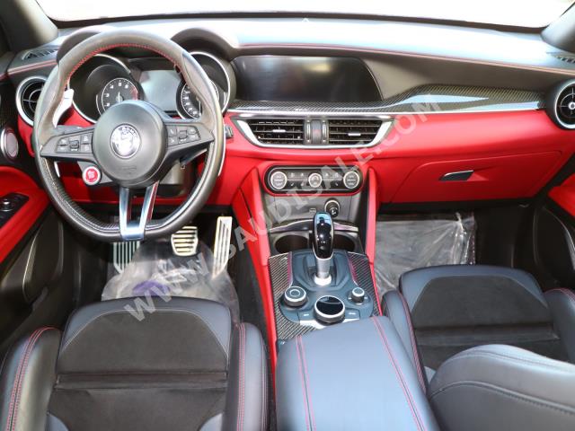 2018 الفا روميو ستيلفيو