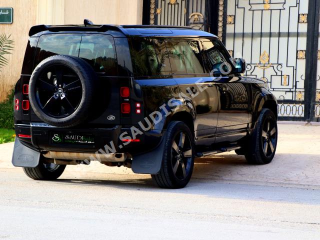 2022 لاند روفر ديفيندر اتش اس اي