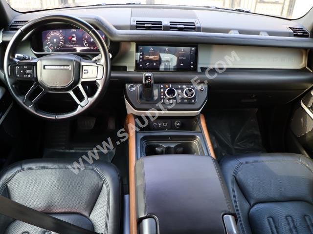 2022 لاند روفر ديفيندر اتش اس اي