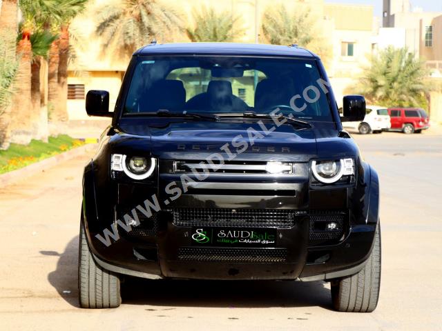 2022 لاند روفر ديفيندر اتش اس اي