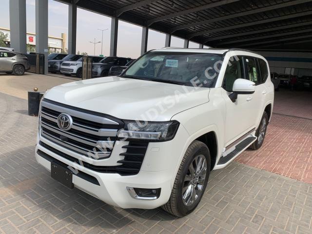 2023 تويوتا لاند كروزر جي اكس ار