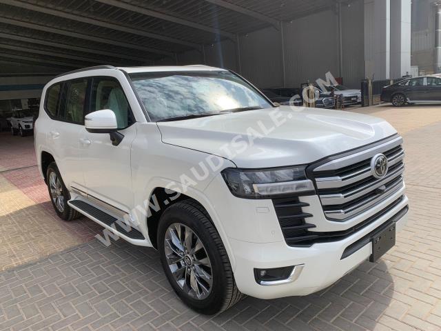 2023 تويوتا لاند كروزر جي اكس ار