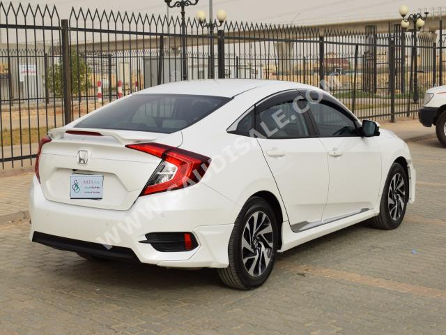 2016 هوندا سيفيك