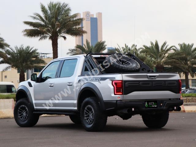2019 فورد اف 150 رابتور
