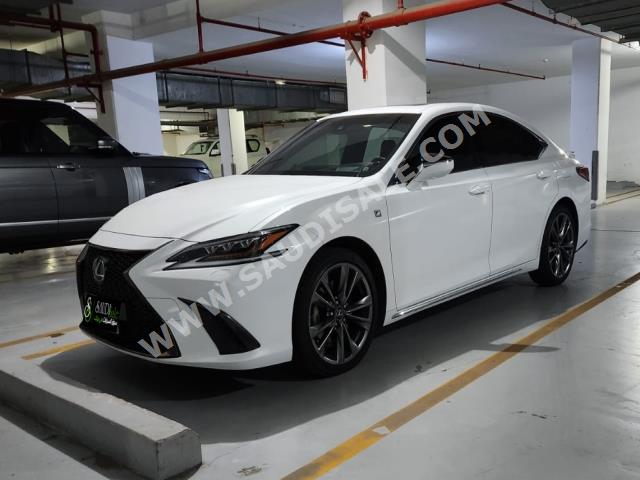 2021 لكزس إي إس 350 اف سبورت