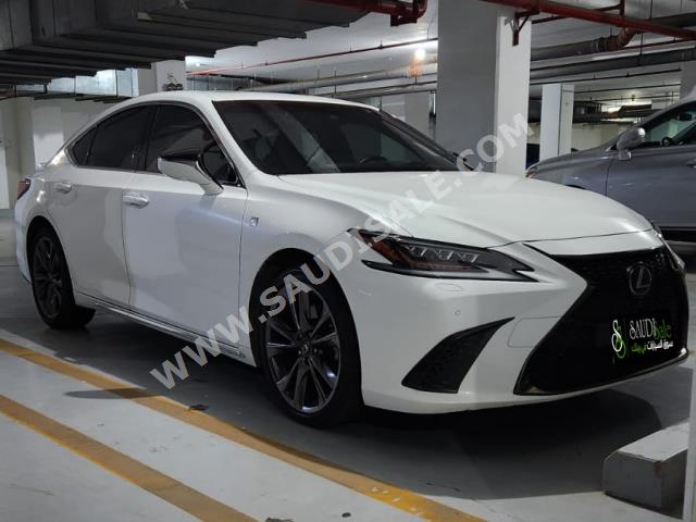 2021 لكزس إي إس 350 اف سبورت