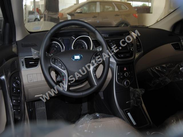 2014 هيونداي النترا