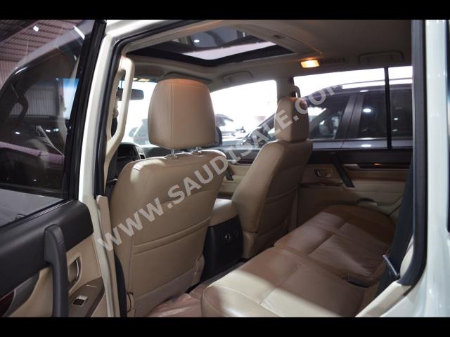 2016 متسوبيشي باجيرو