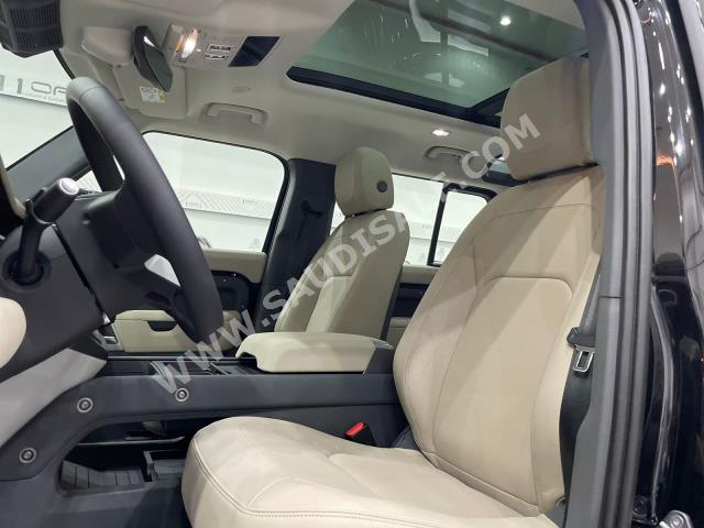 2023 لاند روفر ديفيندر اس اي