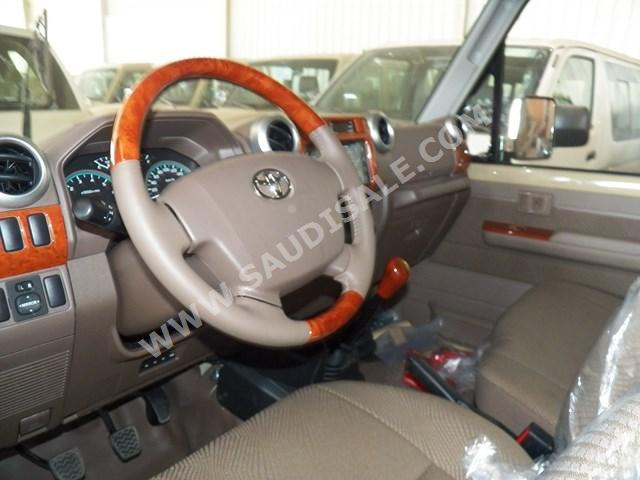 2015 Toyota Land Cruiser LX
