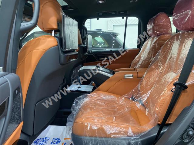 2023 لكزس إل إكس 600 في أي بي