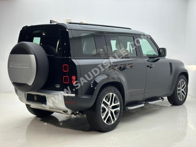 2023 Land Rover Defender HSE