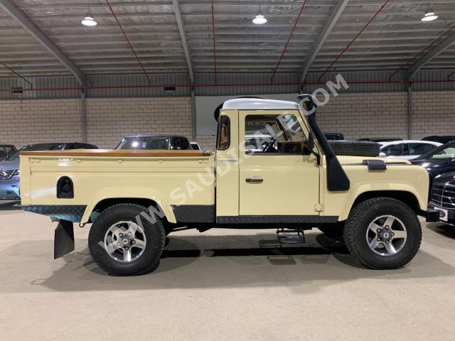 1990 لاند روفر ديفيندر