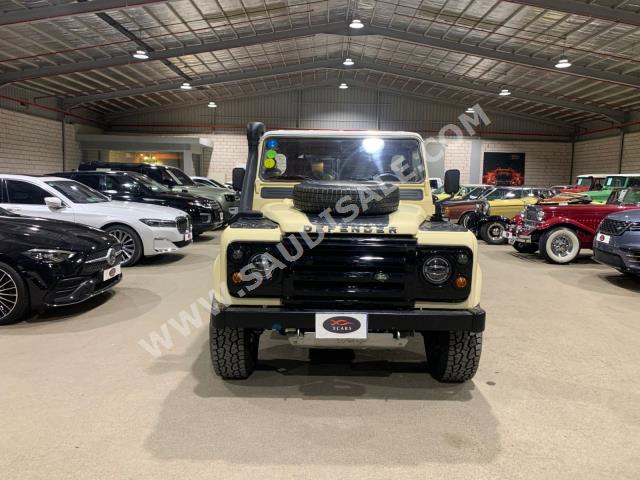 1990 لاند روفر ديفيندر