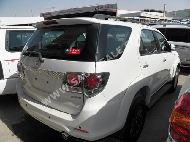 2015 Toyota Fortuner VX