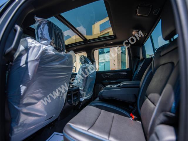 2023 دودج رام تي ار اكس