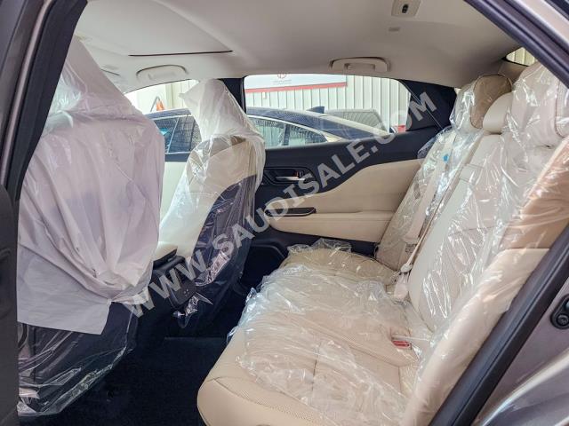 2023 تويوتا كراون