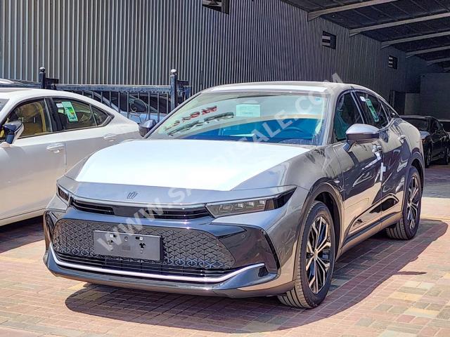 2023 تويوتا كراون