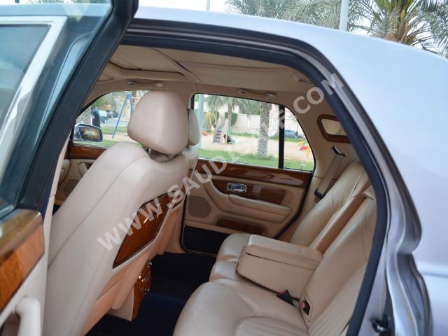 2001 بنتلي ارناج