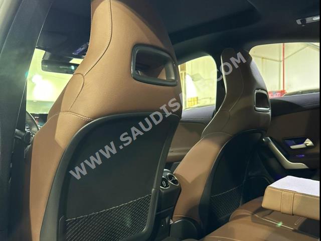 2022 مرسيدس - بنز سي إل أي 200 أي إم جي