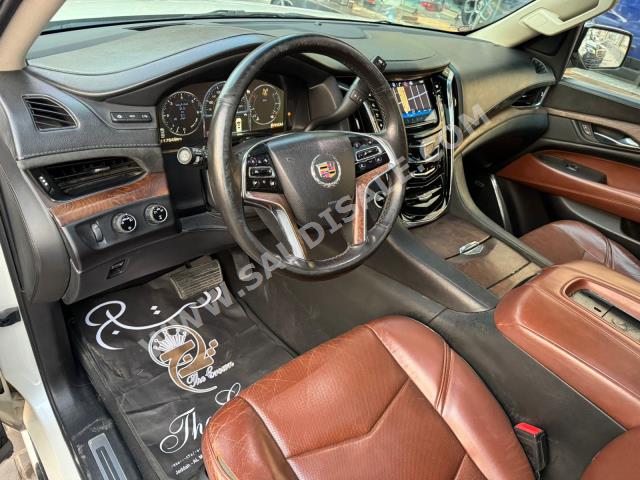 2015 كاديلاك اسكاليد