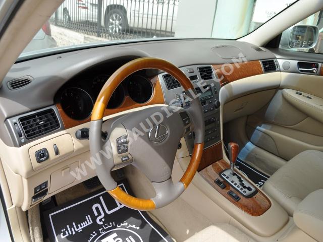 2006 لكزس إي إس 300