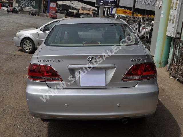 2006 لكزس إي إس 300