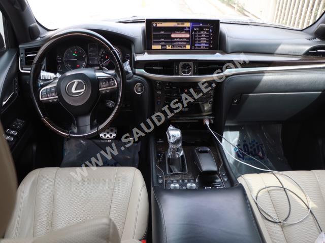 2019 لكزس إل إكس 570