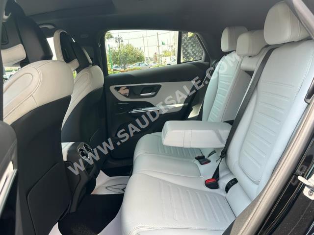 2024 مرسيدس - بنز جي إل سي 200