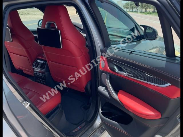 2019 بي ام دبليو الفئة اكس 6 إم