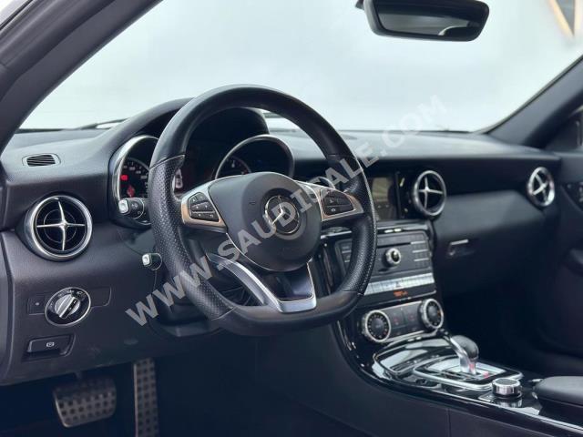 2019 Mercedes-Benz SLC 200