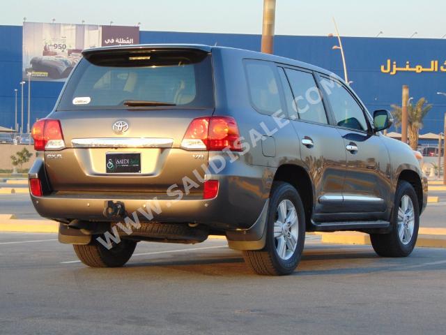 2014 Toyota Land Cruiser GXR