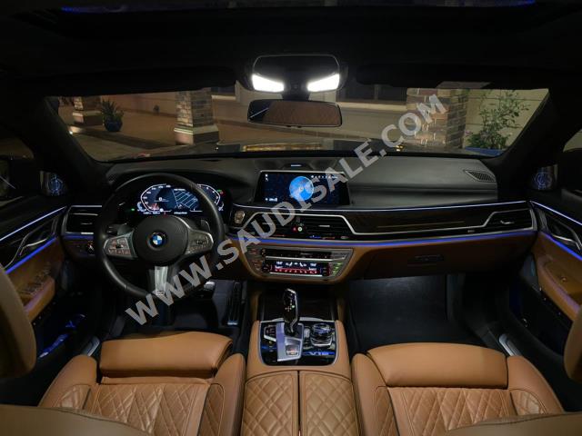 2020 بي ام دبليو الفئة السابعة 760 إل أي