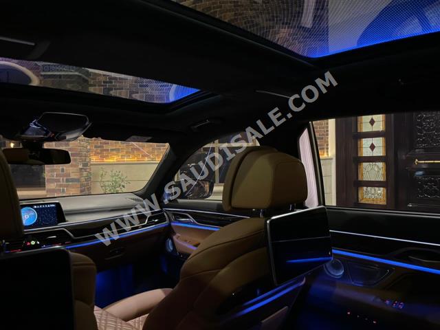 2020 بي ام دبليو الفئة السابعة 760 إل أي