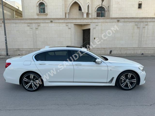 2019 بي ام دبليو الفئة السابعة 735 إل أي