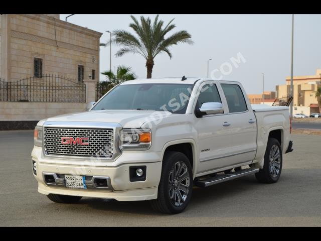 2015 جي ام سي سييرا دينالي